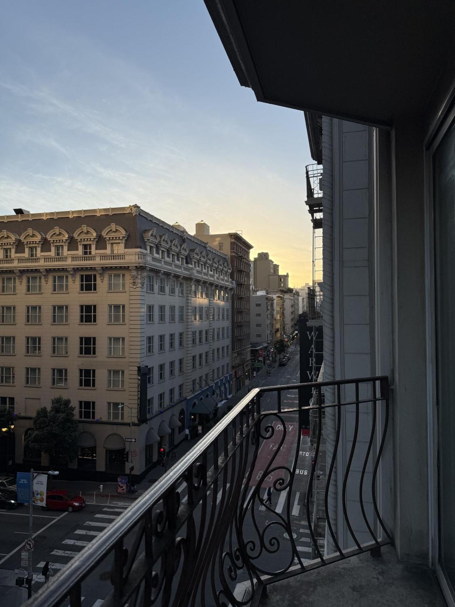 Warwick San Francisco Hotel Exterior photo